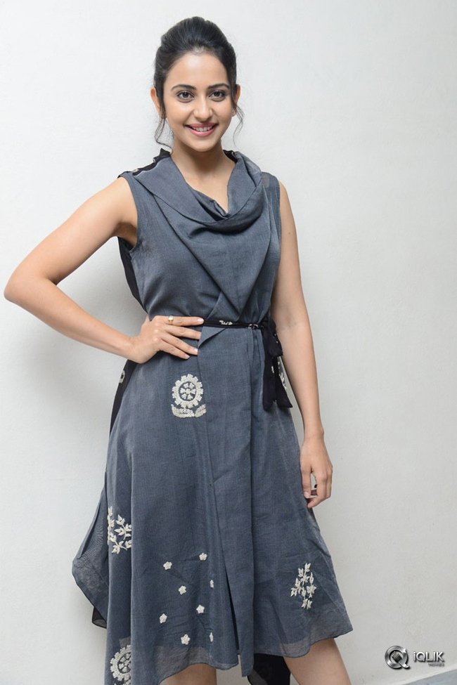 Rakul-Preet-At-Khakee-Movie-Promotions